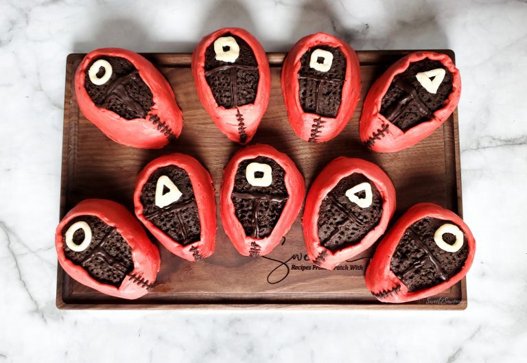 ‘Squid Game’ Pink Soldier Mini Cakes (No Fondant)